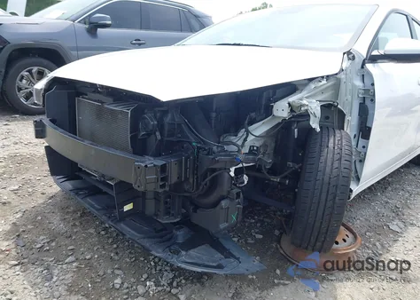 2022 Kia Forte Lxs z USA, uszkodzony, nr VIN 3KPF24AD7NE490948